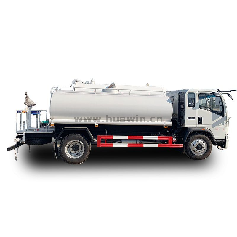 SINOTRUK HOWO Water Sprinkler Truck Water Bowser Truck 10،000L